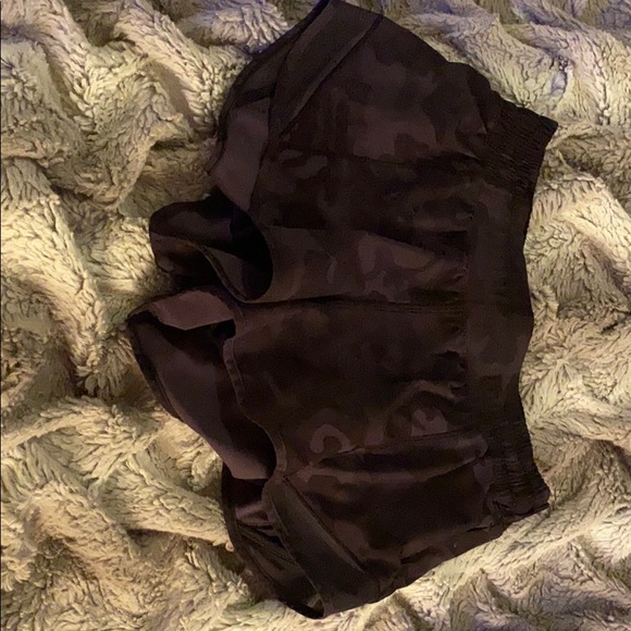 Lululemon hotty hot shorts black camo